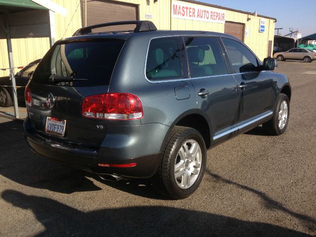 2004 Volkswagen Touareg SE-R