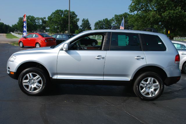 2004 Volkswagen Touareg SE-R