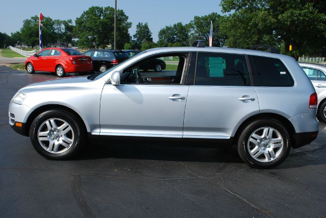 2004 Volkswagen Touareg SE-R