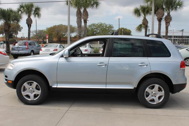 2005 Volkswagen Touareg Red Line