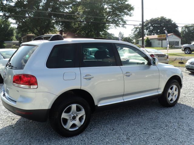 2005 Volkswagen Touareg Red Line