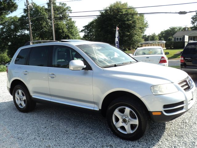 2005 Volkswagen Touareg Red Line