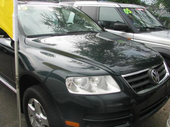 2005 Volkswagen Touareg Red Line