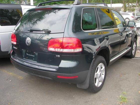 2005 Volkswagen Touareg Red Line