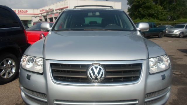 2005 Volkswagen Touareg Red Line