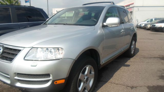 2005 Volkswagen Touareg Red Line