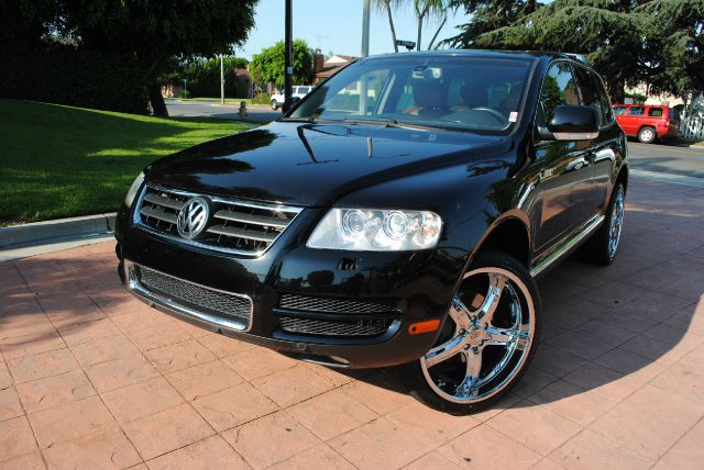 2005 Volkswagen Touareg SE-R