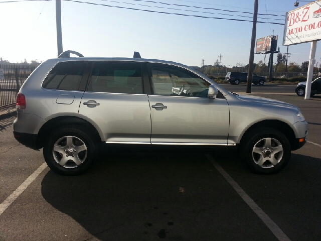 2005 Volkswagen Touareg Red Line