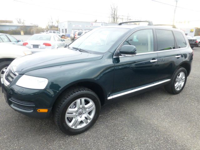 2005 Volkswagen Touareg Red Line