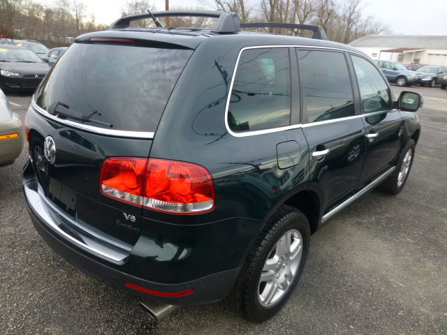 2005 Volkswagen Touareg Red Line