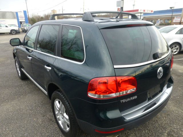 2005 Volkswagen Touareg Red Line