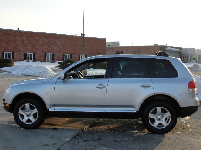 2005 Volkswagen Touareg Red Line