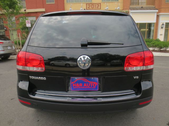 2006 Volkswagen Touareg Red Line