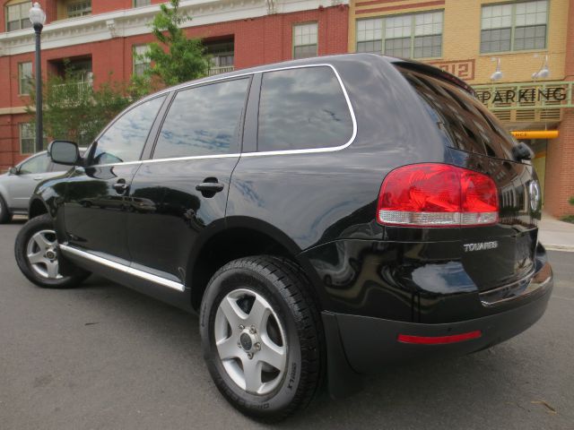 2006 Volkswagen Touareg Red Line