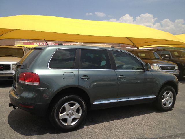 2006 Volkswagen Touareg Red Line