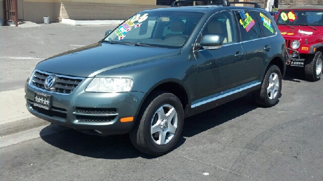 2006 Volkswagen Touareg Red Line