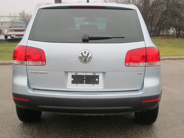 2006 Volkswagen Touareg Red Line