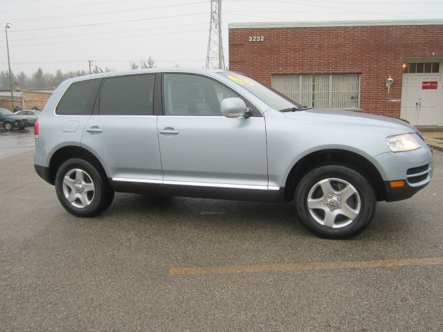 2006 Volkswagen Touareg Red Line