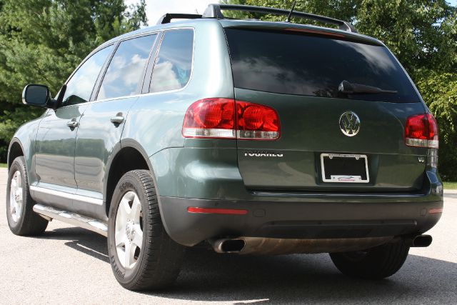 2006 Volkswagen Touareg Red Line