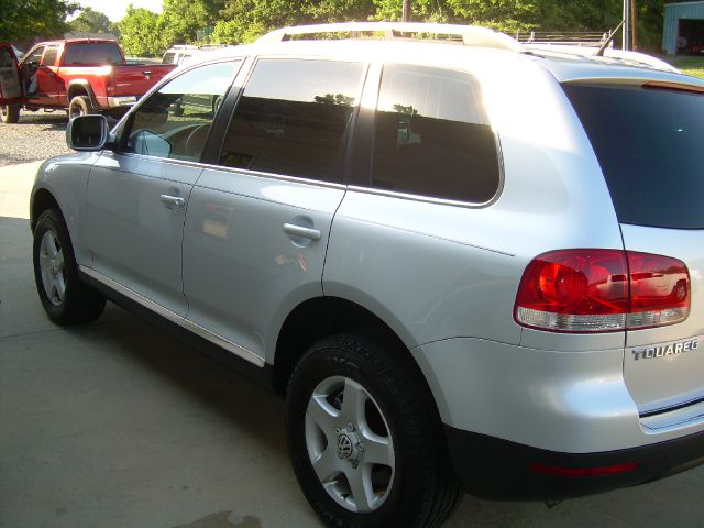 2007 Volkswagen Touareg Red Line