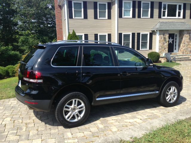 2010 Volkswagen Touareg LT1