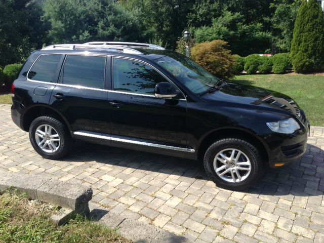 2010 Volkswagen Touareg LT1