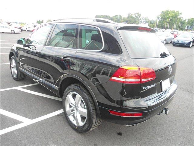 2011 Volkswagen Touareg 3.7 W/technology Package