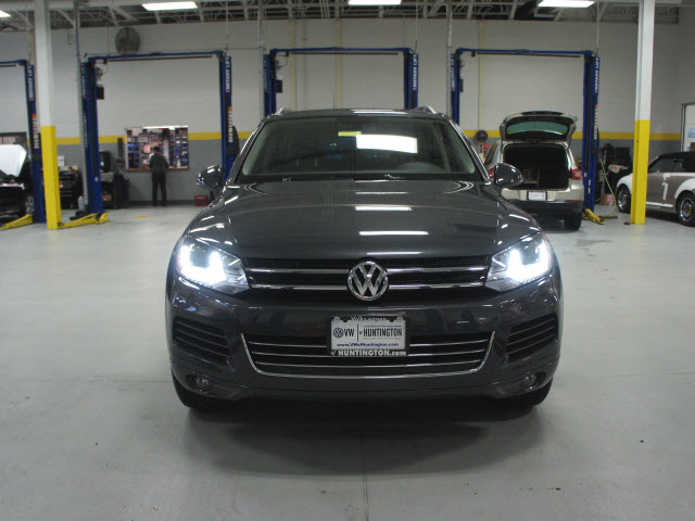 2012 Volkswagen Touareg LT 4WD