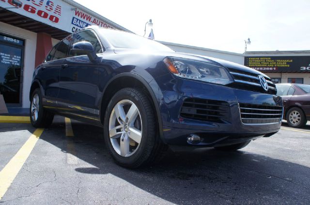 2012 Volkswagen Touareg 1 Owner Leather Roof 5.3L