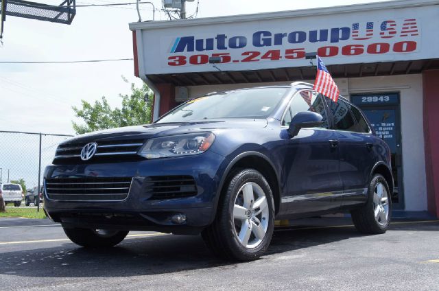 2012 Volkswagen Touareg 1 Owner Leather Roof 5.3L