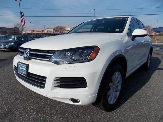 2012 Volkswagen Touareg LT Leather