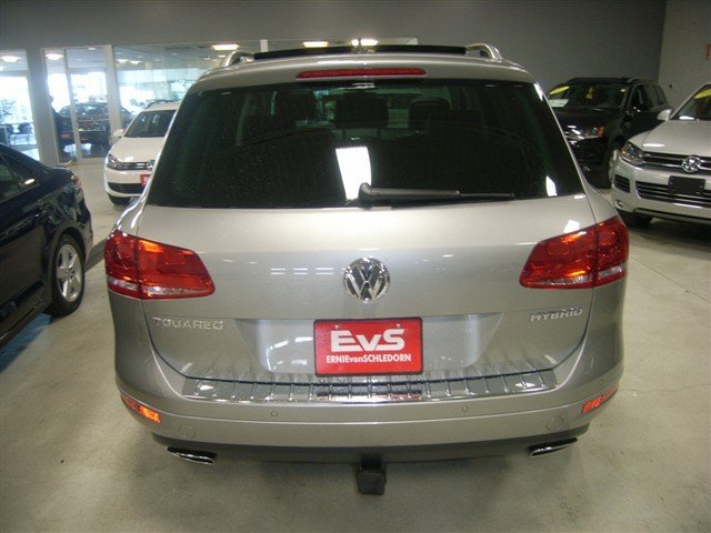 2012 Volkswagen Touareg Unknown