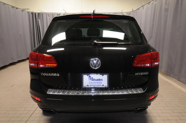 2012 Volkswagen Touareg Unknown