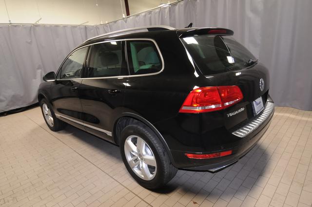 2012 Volkswagen Touareg Unknown