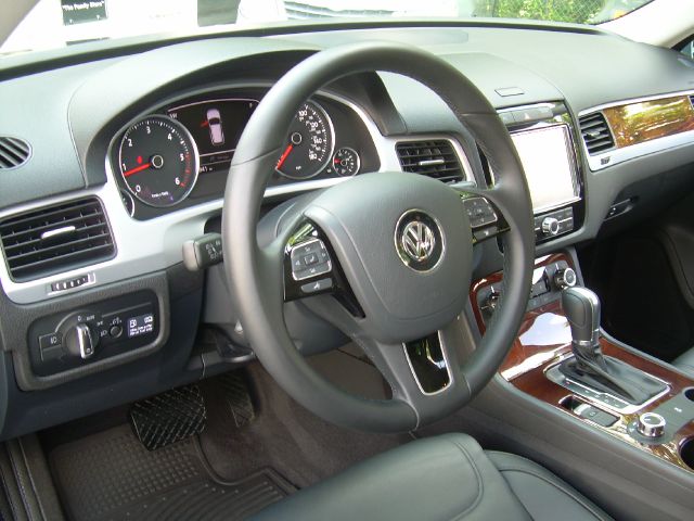 2012 Volkswagen Touareg Touring/signature Series