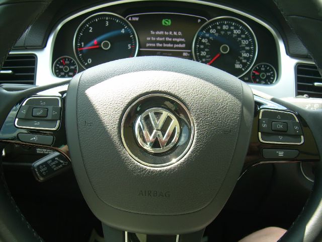 2012 Volkswagen Touareg Touring/signature Series