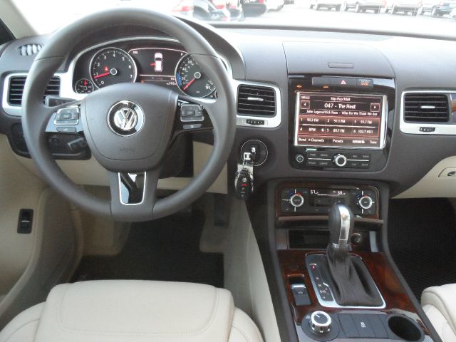 2013 Volkswagen Touareg Hd Bucket