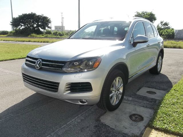 2013 Volkswagen Touareg Hd Bucket