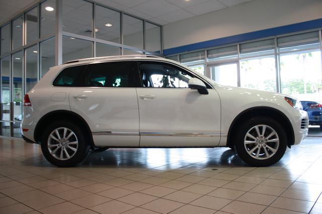 2013 Volkswagen Touareg LT Leather