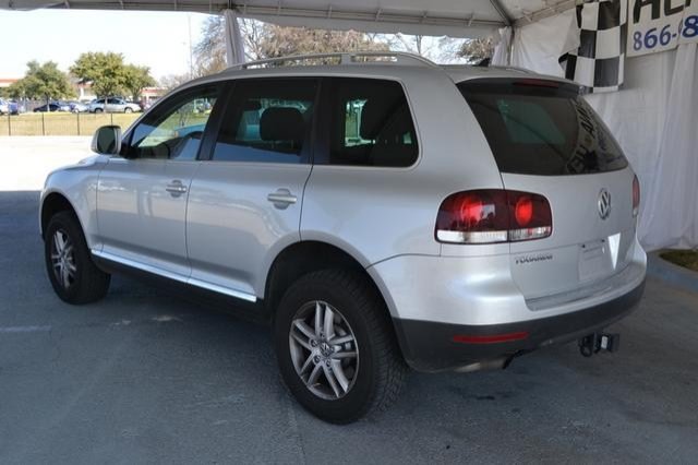 2008 Volkswagen Touareg 2 Red Line