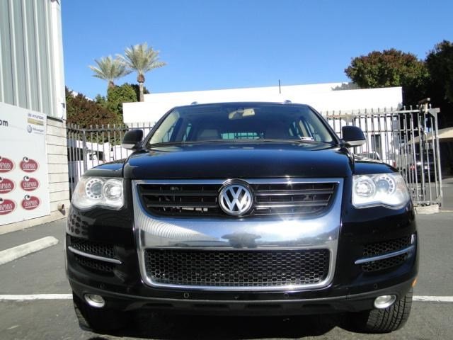 2008 Volkswagen Touareg 2 Red Line