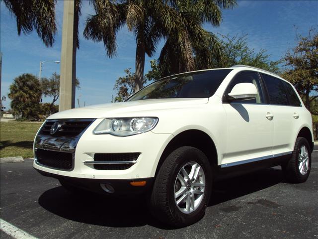 2008 Volkswagen Touareg 2 Red Line