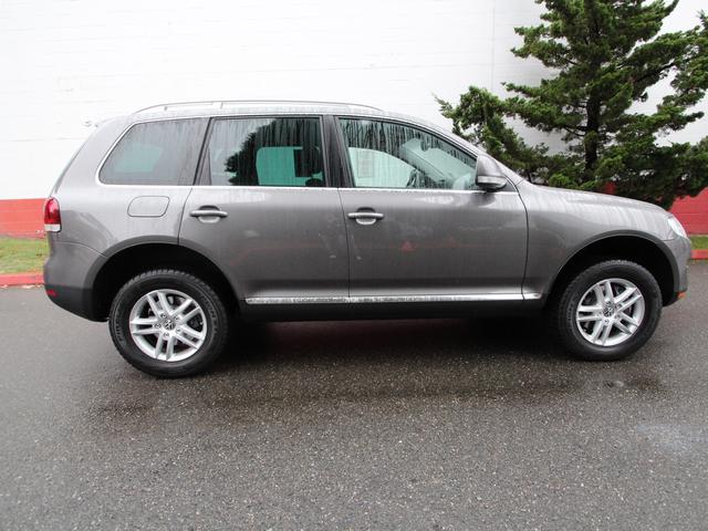 2008 Volkswagen Touareg 2 Red Line