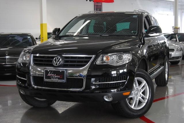 2008 Volkswagen Touareg 2 Touring / AWD