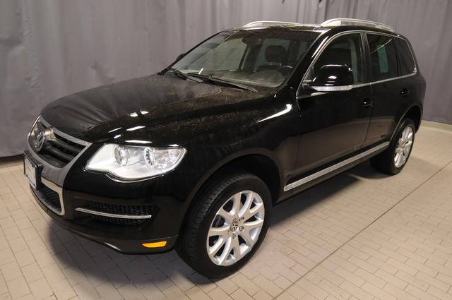 2008 Volkswagen Touareg 2 Red Line