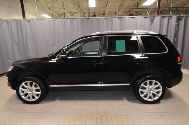 2008 Volkswagen Touareg 2 Red Line