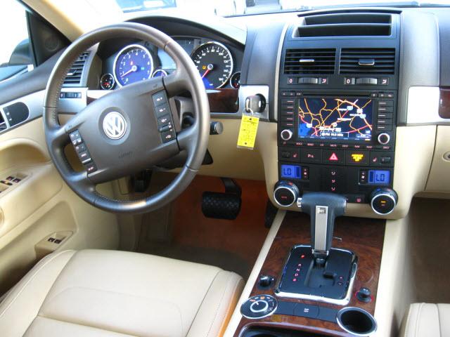 2008 Volkswagen Touareg 2 LT Leather