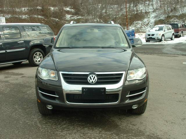 2008 Volkswagen Touareg 2 Touring / AWD