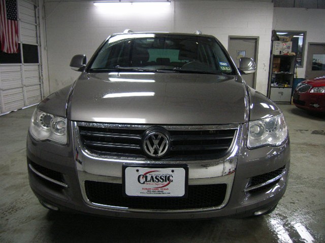 2008 Volkswagen Touareg 2 Red Line