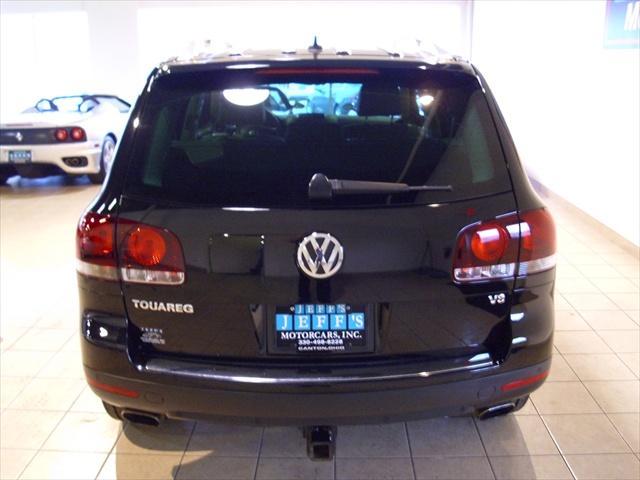 2008 Volkswagen Touareg 2 4dr Hatchback 1.8S (A4)